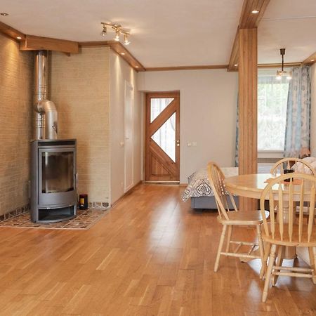 Cozy One Room Apartment With Yard Juodkrantė Eksteriør bilde